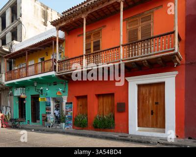 Bâtiments coloniaux colorés à Carthagène, Colombie Banque D'Images
