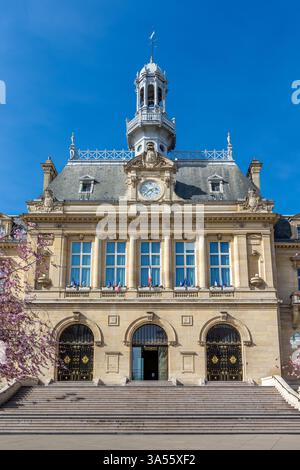 Vue extérieure de la mairie d'Asnières-sur-Seine, commune française située dans le département des hauts-de-Seine, en Ile-de-France Banque D'Images