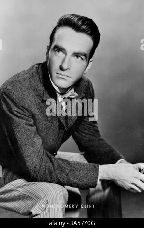 Une carte postale antique mettant en vedette l'acteur américain Montgomery Clift , publiée en Allemagne, vers les années 1950 USAGE ÉDITORIAL EXCLUSIF Banque D'Images