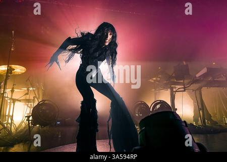 Liverpool, Royaume-Uni. 21 mars 2025. La chanteuse suédoise Lorine Zineb Nora Talhaoui, connue professionnellement sous le nom de Loreen, se produit en direct à l'o2 Academy Liverpool dans le cadre de sa tournée européenne. (Photo par Andy von Pip/SOPA images/SIPA USA) crédit : SIPA USA/Alamy Live News Banque D'Images