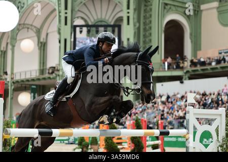 Edward LEVY de France avec Vitot du Château lors du Prix du Grand Palais au saut Hermès le 21 mars 2025, Paris, France (photo de Maxime David - MXIMD Pictures) Banque D'Images