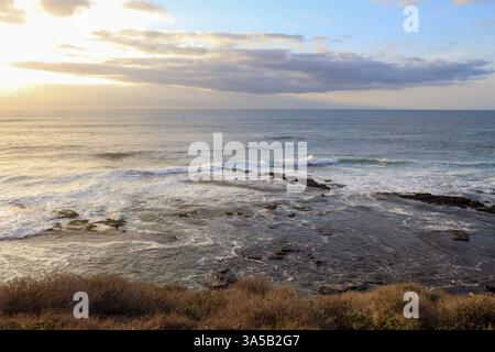 Vue depuis la côte de San Diego au coucher du soleil Banque D'Images