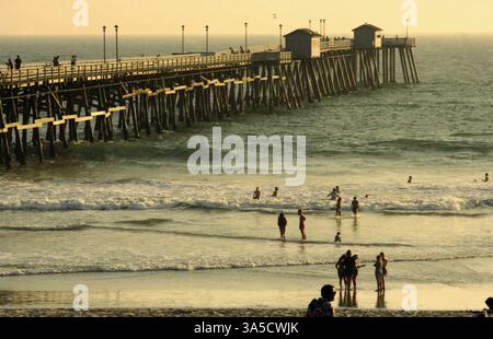 San Clemente, comté d'Orange, CA, États-Unis, approx. 1986. Vue sur la jetée de San Clemente. Banque D'Images