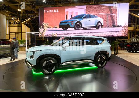 Toronto, ON, Canada - 14 février 2025 : KIA EV5 présenté au salon international de l'auto du Canada 2025. Banque D'Images