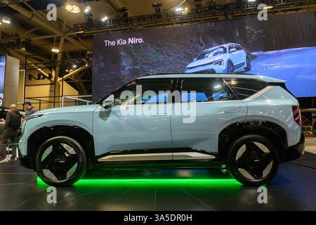 Toronto, ON, Canada - 14 février 2025 : KIA EV5 présenté au salon international de l'auto du Canada 2025. Banque D'Images