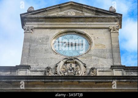 Tour de l'horloge et structure de la capitale dans la Casa Consistorial ou Hôtel de ville. Banque D'Images