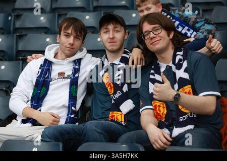 Hampden Park, Glasgow, Royaume-Uni. 23 mars 2025. UEFA Nations League Play offs International Football, second Leg, Écosse contre Grèce ; Scotland fans Credit : action plus Sports/Alamy Live News Banque D'Images