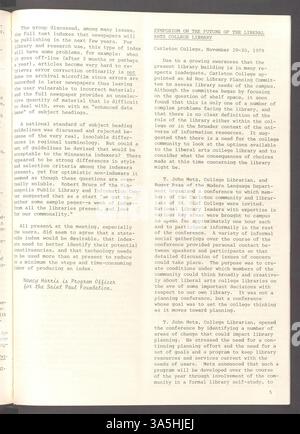Cette édition couvre la technologie, les affectations de travail et le moral du personnel, ainsi que la participation du Collège Olaf aux études académiques, le projet d’index des journaux de la Bibliothèque publique de Saint Paul et un symposium sur l’avenir des bibliothèques collégiales d’arts libéraux. Il contient également des mises à jour sur les services en ligne de Melsa et la croissance d’OCLC. Banque D'Images