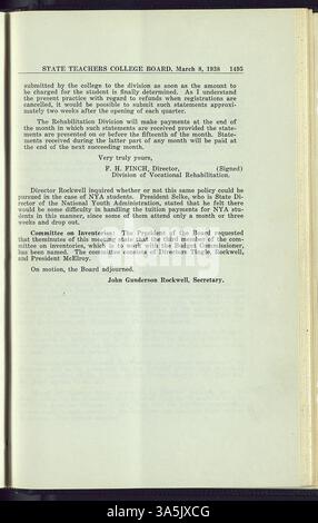 Les procès-verbaux officiels du Minnesota State Teachers Colleges Board (1925-1938) fournissent des informations détaillées sur la croissance et le développement des collèges d'enseignants de l'État du Minnesota, en mettant l'accent sur le programme d'études, le corps professoral et l'expansion du campus. Banque D'Images