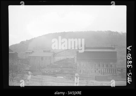 Gros plan moyen de la mine Yatesboro No. 5 de la Rochester & Pittsburgh Coal Company dans le comté d’Armstrong, en Pennsylvanie. Banque D'Images