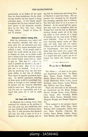 Le volume 17, numéro 4 du Mankatonian, publié le 15 novembre 1904, comprend des articles sur les activités scolaires, la poésie des élèves et les événements communautaires, reflétant la vie dynamique à l'école normale d'État de Mankato. Banque D'Images