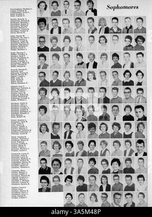 L'annuaire « Sagamore » 1959 de la Roosevelt High School recense les événements scolaires importants, les clubs, l'athlétisme et les contributions des professeurs de l'année scolaire 1958-1959/09. Banque D'Images