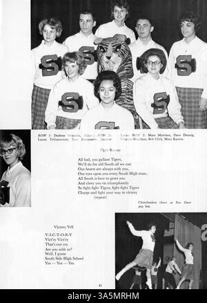Tiger 1963, le South High Yearbook, documente l'année scolaire 1962-1963, y compris les faits saillants de la vie étudiante, les réalisations scolaires, les performances sportives et le rôle important des étudiants afro-américains dans la culture de l'école. Banque D'Images