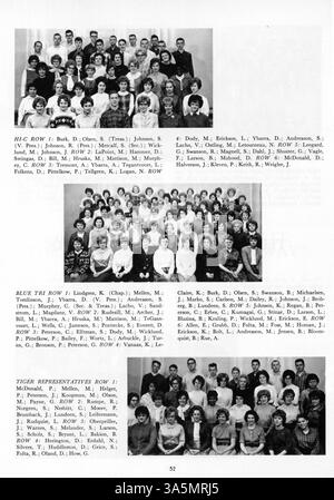L’annuaire Tiger 1963 de South High School met en lumière les principaux événements académiques, sportifs et parascolaires de l’année scolaire 1962-1963/09, mettant en vedette la participation des étudiants afro-américains à la formation de l’identité et de la communauté de l’école. Banque D'Images