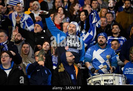 Glasgow, Royaume-Uni. 23 mars 2025. Fans grecs lors du match de l'UEFA Nations League à Hampden Park, Glasgow. Le crédit photo devrait se lire : Neil Hanna/Sportimage crédit : Sportimage Ltd/Alamy Live News Banque D'Images
