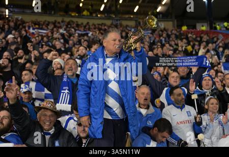 Glasgow, Royaume-Uni. 23 mars 2025. Fans grecs lors du match de l'UEFA Nations League à Hampden Park, Glasgow. Le crédit photo devrait se lire : Neil Hanna/Sportimage crédit : Sportimage Ltd/Alamy Live News Banque D'Images