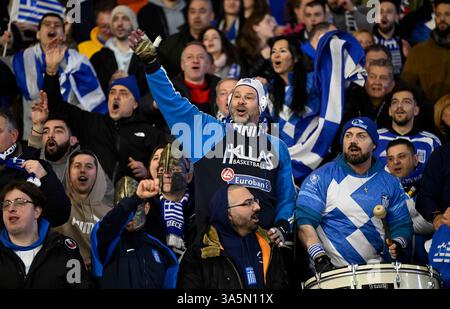 Glasgow, Royaume-Uni. 23 mars 2025. Fans grecs lors du match de l'UEFA Nations League à Hampden Park, Glasgow. Le crédit photo devrait se lire : Neil Hanna/Sportimage crédit : Sportimage Ltd/Alamy Live News Banque D'Images