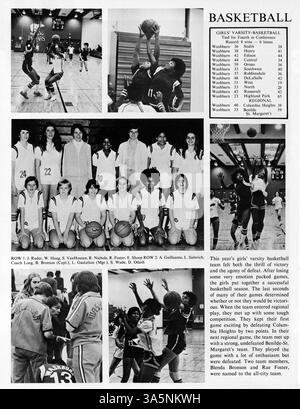 L'annuaire Wahian 1976 de Washburn High School documente les événements et la vie étudiante de l'année scolaire 1975-1976, y compris l'athlétisme, les clubs, les événements sociaux et l'histoire afro-américaine. Banque D'Images