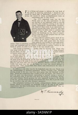 Le Polaris Yearbook du North High School de 1933 documente les faits saillants académiques et parascolaires de l'année scolaire 1932-1933 avec des sections spécifiques consacrées à l'histoire et aux contributions afro-américaines. Banque D'Images