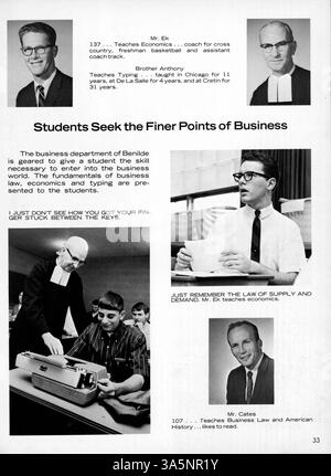 Cet annuaire de 1967 de l'école secondaire Benilde documente les faits saillants athlétiques, académiques et parascolaires de l'école depuis 1956-1967 ans. Banque D'Images