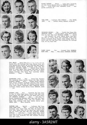 Cette édition 1956 de l'annuaire « Wizard » de l'Edison High School fournit un relevé des activités des étudiants et des enseignants, des réalisations sportives, des clubs scolaires et des événements scolaires majeurs au cours de l'année scolaire 1955-1956. Banque D'Images