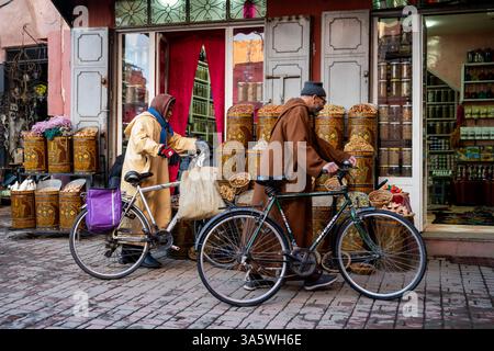 Afrika, Marokko, Marrakesch, im Souk Banque D'Images