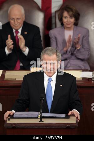 28 janvier 2008 - le président George W. Bush prononce son discours annuel sur l'état de l'Union lors d'une session conjointe du Congrès dans la chambre des représentants des États-Unis, le lundi 28 janvier 2008, à Washington, DC. (Chuck Kennedy/MCT) (crédit image : © Chuck Kennedy/MCT/ZUMAPRESS.com) Banque D'Images