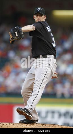 2 août 2008 - le lanceur des Blue Jays de Toronto, AJ Burnett, lance la première manche contre les Texas Rangers au Rangers Ballpark à Arlington, Texas, le samedi 2 août 2008. (Ralph Lauer/Fort Worth Star-Telegram/MCT) (crédit image : © Ralph Lauer/MCT/ZUMAPRESS.com) Banque D'Images