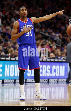 7 février 2015 : Hollis Thompson (31 ans), le garde des 76ers de Philadelphie, réagit pendant le match NBA entre les Hornets de Charlotte et les 76ers de Philadelphie au Wells Fargo Center de Philadelphie, en Pennsylvanie. Les 76ers de Philadelphie ont gagné 89-81.(image crédit : © Chris Szagola/Cal Sport Media/ZUMAPRESS.com) Banque D'Images