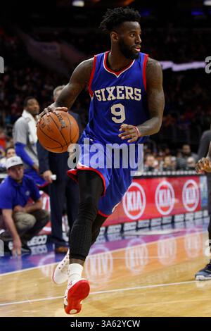 7 février 2015 : JaKarr Sampson (9 ans), garde des 76ers de Philadelphie en action lors du match NBA entre les Hornets de Charlotte et les 76ers de Philadelphie au Wells Fargo Center à Philadelphie, en Pennsylvanie. Les 76ers de Philadelphie ont gagné 89-81.(image crédit : © Chris Szagola/Cal Sport Media/ZUMAPRESS.com) Banque D'Images