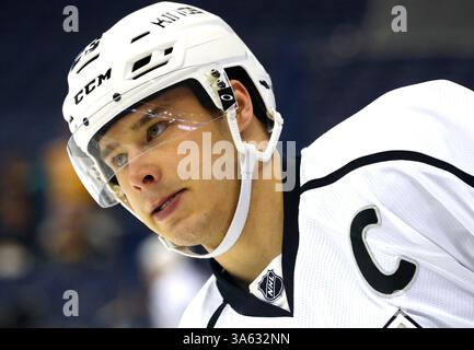 09 février 2015 ; Dustin Brown (23 ans), aile droite des Kings de Los Angeles, lors des échauffements précédant le match de la LNH entre les Kings de Los Angeles et les Blue Jackets de Columbus au Nationwide Arena de Columbus, OHIO. (Crédit image : © Aaron Doster/Cal Sport Media/ZUMAPRESS.com) Banque D'Images