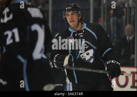 11 février 2015 : Colton Sissons (18 ans) des Milwaukee Admirals célèbre un but marqué lors du match de la Ligue américaine de hockey entre les Wolves de Chicago et les Milwaukee Admirals à l'Allstate Arena de Rosemont, Illinois. Patrick Gorski/CSM(image crédit : © Patrick Gorski/Cal Sport Media/ZUMAPRESS.com) Banque D'Images