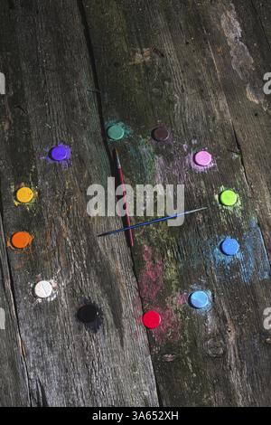 Les peintures à l'aquarelle en forme d'horloge Banque D'Images