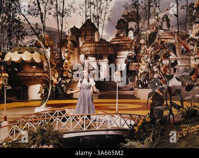 26 février 2014 - ''Judy Garland, sur le plateau du film, ''''le magicien d'Oz'''', 1939' (crédit image : © Glasshouse/ZUMA Wire) Banque D'Images