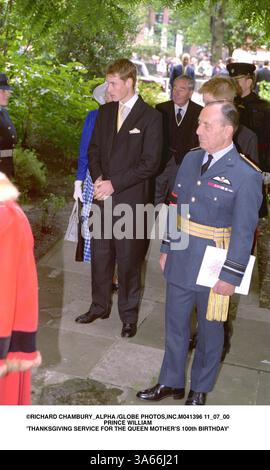 11 juillet 2000 - Londres, Grande-Bretagne - Â©RICHARD CHAMBURY ALPHA / M041396 11 07 00.PRINCE WILLIAM. 'SERVICE DE THANKSGIVING POUR le 100e ANNIVERSAIRE DE la REINE MÈRE'(image crédit : © Globe photos/ZUMAPRESS.com) Banque D'Images