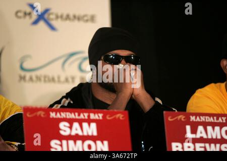 01 septembre 2004 ; Las Vegas, NV, États-Unis ; Conférence de presse de Mandalay Bay pour la soirée de combat Kali Meehan vs LAMON BREWSTER (photo) le samedi 11 septembre. Le combattant Cory Spinks affrontera Miguel Angel Gonzalez. Banque D'Images