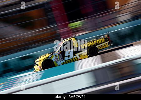21 mars 2025, Homestead, FL, USA : GRANT ENFINGER (9) se prépare à se qualifier pour le Baptist Health 200 à Homestead, FL. (Crédit image : © Walter G. Arce Sr./ASP via ZUMA Press Wire) USAGE ÉDITORIAL SEULEMENT ! Non destiné à UN USAGE commercial ! Banque D'Images