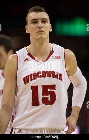 7 février 2015 : Sam Dekker, attaquant des Badgers du Wisconsin, #15 lors du match de basket-ball de la NCAA entre les Badgers du Wisconsin et les Wildcats du Nord-Ouest au Kohl Center de Madison, WISCONSIN. Le Wisconsin bat le Nord-Ouest 65-50. John Fisher/CSM(image crédit : © John Fisher/Cal Sport Media/ZUMAPRESS.com) Banque D'Images