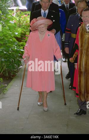 11 juillet 2000 - Londres, Grande-Bretagne - Â©RICHARD CHAMBURY ALPHA M041396 11 07 00.LA REINE MÈRE. 'SERVICE DE THANKSGIVING POUR le 100e ANNIVERSAIRE DE la REINE MÈRE'(image crédit : © Globe photos/ZUMAPRESS.com) Banque D'Images
