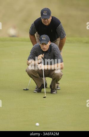 Casquette de golf PGA Tour Pro Series réglable avec drapeau