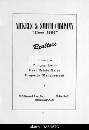 Cette édition de l’annuaire Tatler 1947 saisit l’année scolaire 1946-1947 au Northrop Collegiate, en mettant l’accent sur les activités des étudiants, les faits saillants du corps professoral et les réalisations sportives. Banque D'Images