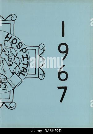 Cet annuaire de l’École des sciences infirmières de l’Hôpital Barnabas offre un aperçu historique des étudiants, des professeurs et des événements qui ont façonné l’année académique 1966-1967, reflétant la formation en sciences infirmières à l’époque. Banque D'Images