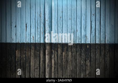 Ancienne peinture craquelée sur les anciennes cartes. Mur en bois Banque D'Images