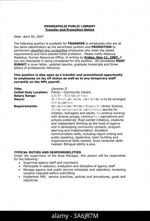 Le Bulletin officiel de la Bibliothèque publique de Minneapolis de 2007 fournit au personnel des mises à jour sur les programmes, les événements et les changements organisationnels de la bibliothèque, données chaque semaine. Banque D'Images