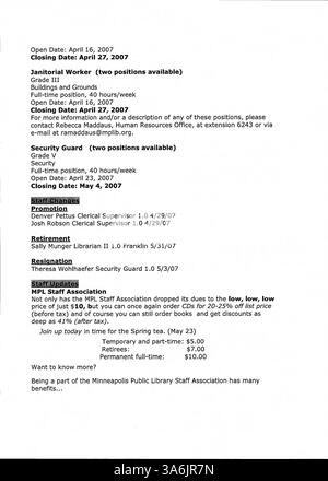 L'édition 2007 du Bulletin officiel de la Bibliothèque publique de Minneapolis fournit des mises à jour hebdomadaires pour le personnel de la bibliothèque, y compris des nouvelles sur les programmes, les événements et les changements organisationnels. Banque D'Images