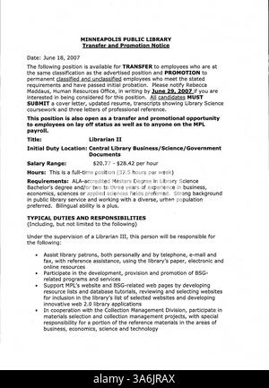 L'édition 2007 du bulletin officiel de la bibliothèque publique de Minneapolis fournit une mise à jour hebdomadaire au personnel de la bibliothèque du comté de Hennepin sur les services, les politiques et les événements de la bibliothèque. Banque D'Images