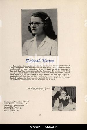 L'édition 1946 de l'Annuaire Northrop Collegiate, Tatler, reflète les réalisations et les activités des élèves, des enseignants et des équipes sportives au cours de l'année scolaire 1945-1946/09. Banque D'Images