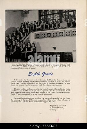 Cette édition du Tatler Yearbook 1946 capture les expériences des étudiants, des athlètes, des professeurs et des clubs, documentant les événements clés de l'année scolaire 1945-1946 au Northrop Collegiate. Banque D'Images