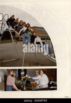 Cet annuaire, Whigrean 80, de l'Edina East High School détaille l'année scolaire 1979-1980 en mettant en évidence les réalisations des élèves, le personnel enseignant, les sports et les activités parascolaires. Banque D'Images
