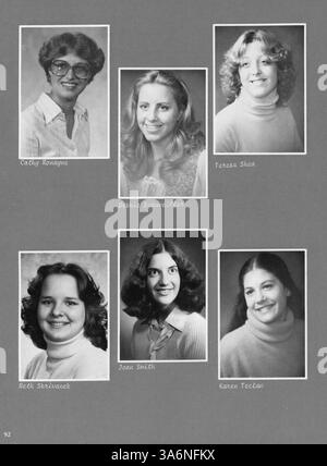 « Signes de vie » est le Regina Yearbook 1979, documentant les élèves, les enseignants, l'athlétisme, les clubs, et les événements clés de l'année scolaire 1978-1979 à Regina High School. Banque D'Images